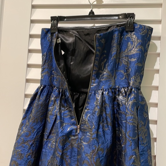 mecessary objects BEAUTIFUL strapless PARTY DRESS w/ DEEP BLUE/SILVER sz. MEDIUM - Picture 6 of 7